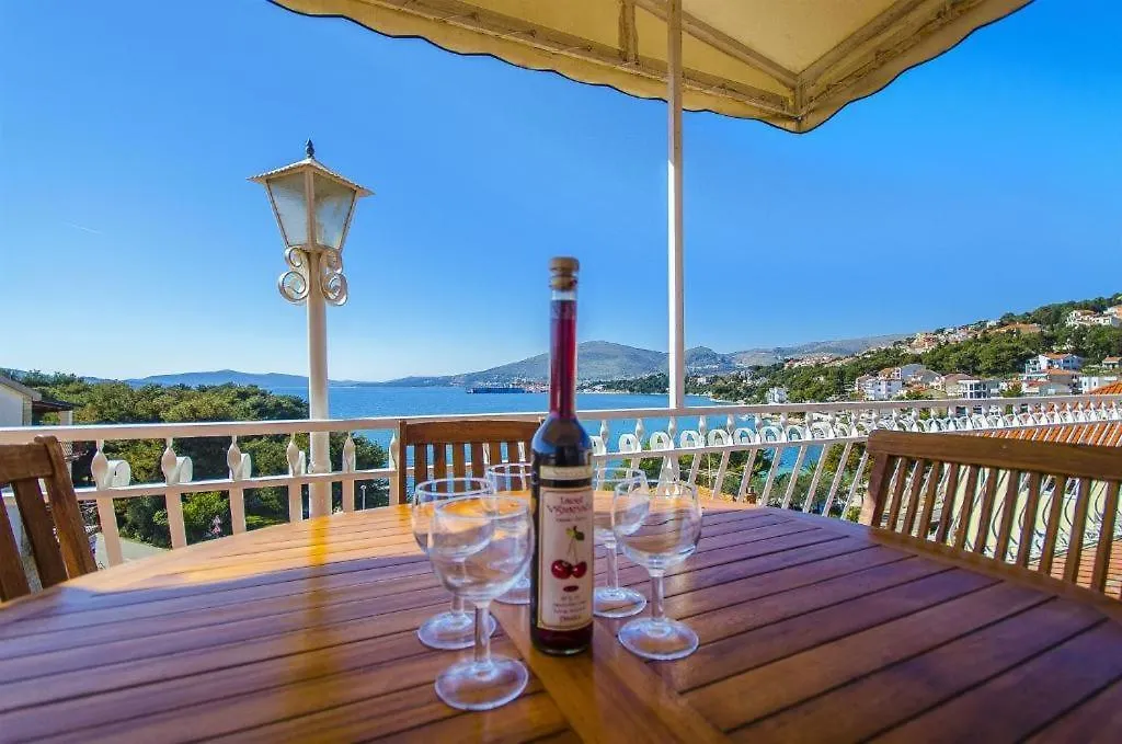 Three Bedroom Apartment With Amazing Sea View Trogir